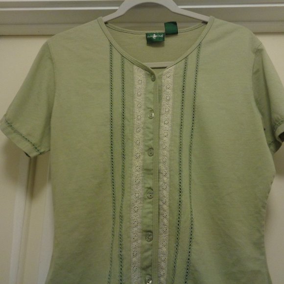 COLOR OF THE SEASON MUTED OLIVE SWEET LITTLE TEE LACEY TOP M - Picture 6 of 6